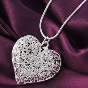 Sterling silver filagree heart necklace